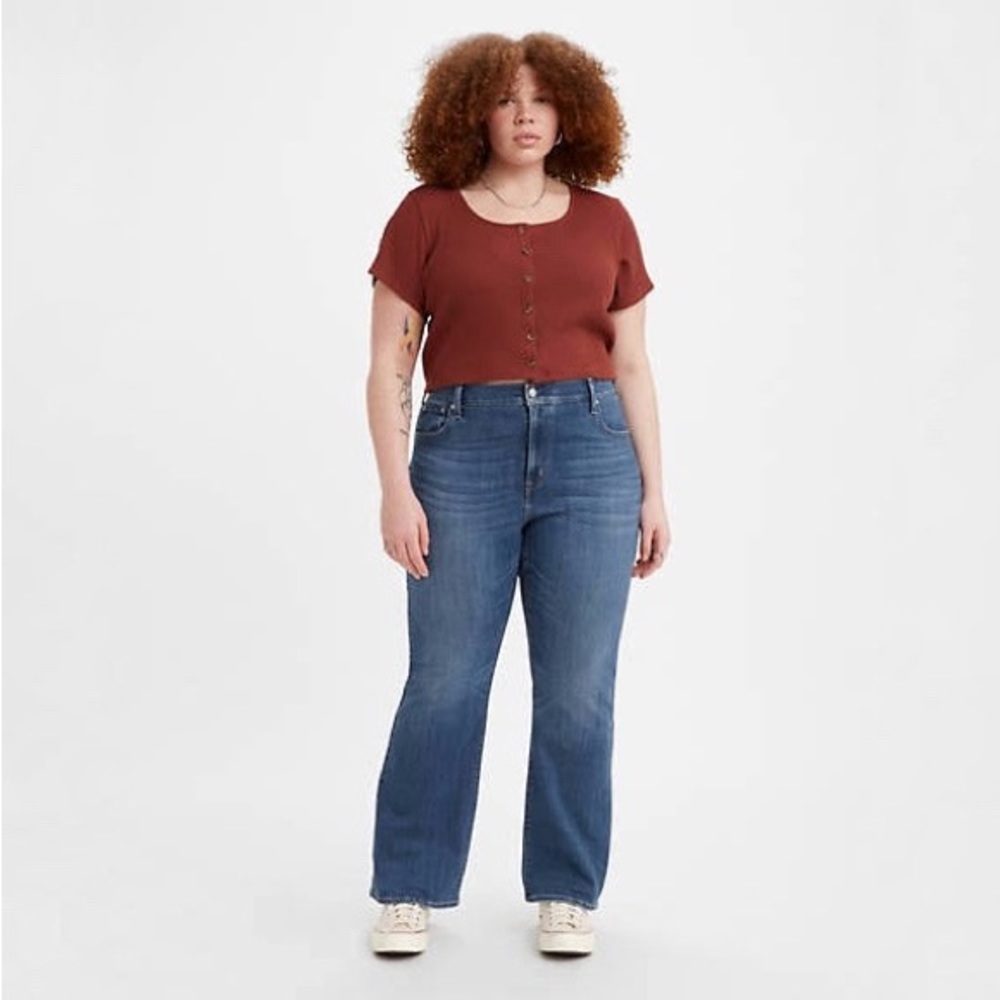 Levi's | Ribcage‎ Boot Jeans Size 24W